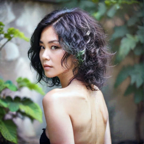 Craquez pour Tania, 50 ans, asiatique, en quête d’une amitié pétillante et complice!